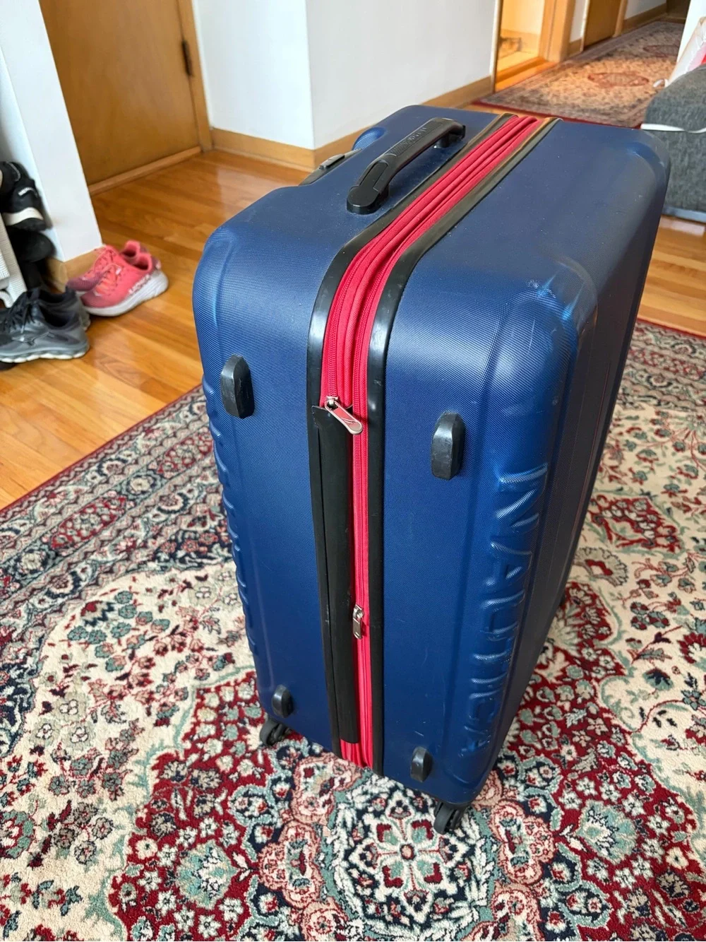 Nautica Navy Blue Carry-On with Red Trim - Travel large Luggage 28’